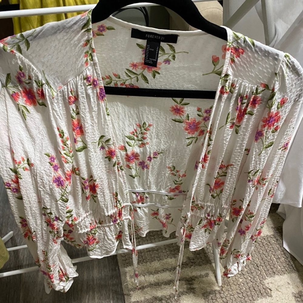 Forever 21 Long Sleeve Sheer White Floral Tie Top Blouse Size Small